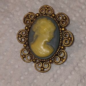 Stunning Vintage filigree Gold Blue background Cameo brooch 1.50"